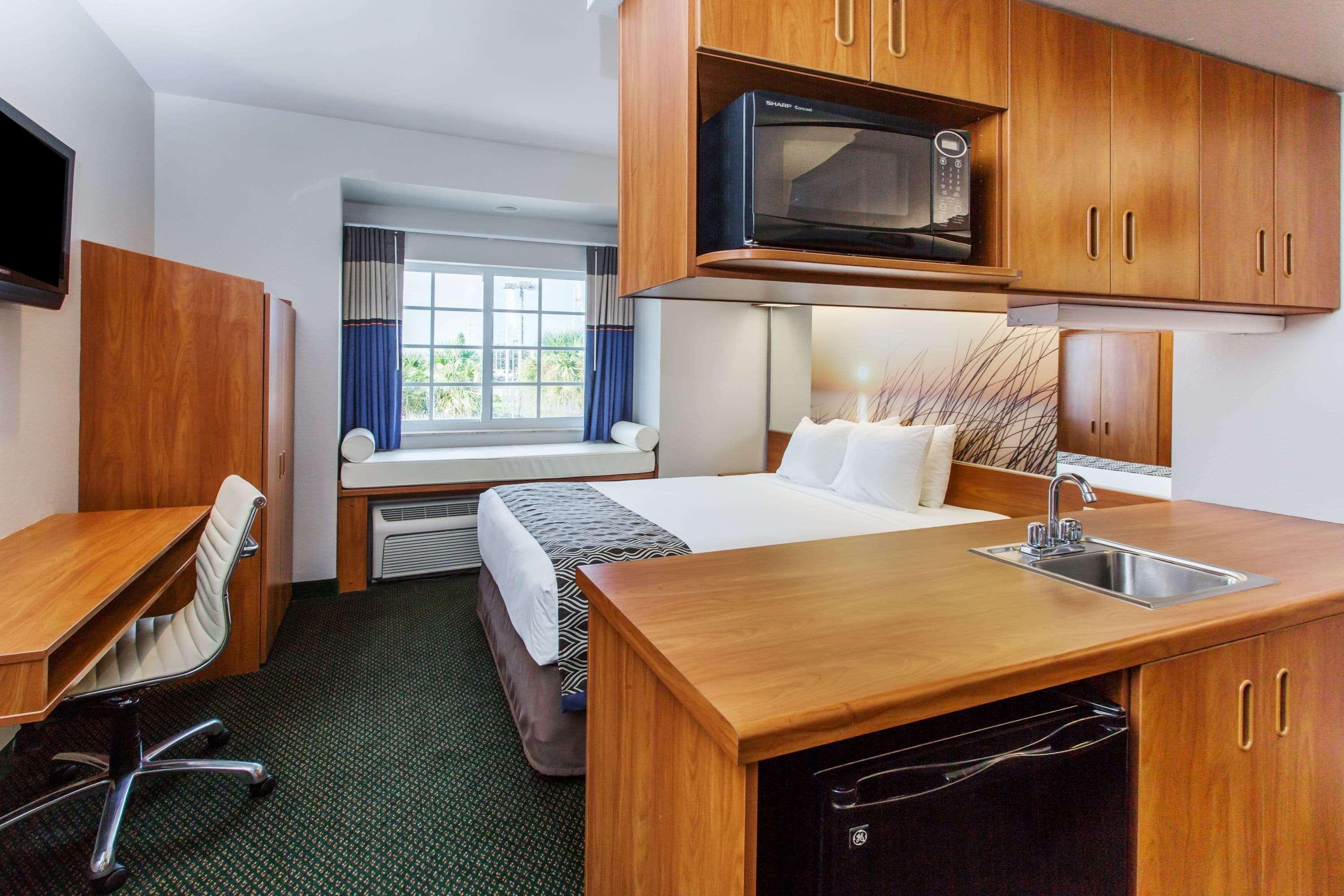 Microtel Inn & Suites By Wyndham Port Charlotte Punta Gorda Buitenkant foto